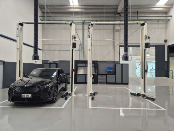 2 Post Lift SPOA40M BMW 01 PI